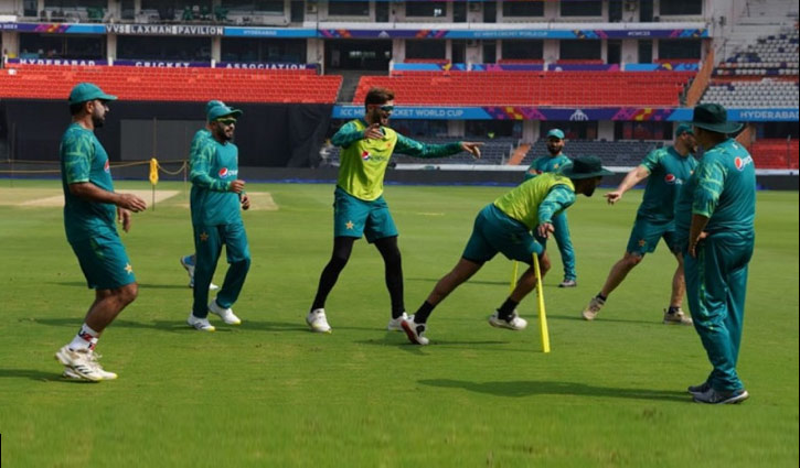 পাকিস্তান সেমিতে টিকে থাকতে নতুন কৌশলে দেখা যাবে পরবর্তী ম্যাচে