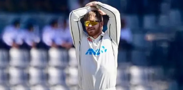 গ্লেন ফিলিপসের লালা ব্যবহারের বিষয়ে যা বলছে আইসিসি