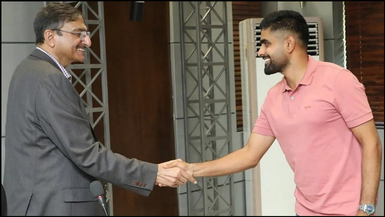 পিসিবি চেয়ারম্যানের ফোন আলাপ ফাঁস, বেড়িয়ে এলো বাবরের নেতৃত্ব ছাড়ার আসল কারন
