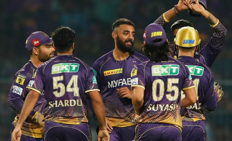 এই ৫ ক্রিকেটার নিয়ে বিপদে কলকাতা
