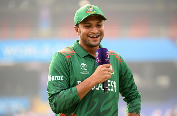 ২০২৩ বিশ্বকাপে এক চোখ দিয়ে খেলেছেন অধিনায়ক সাকিব