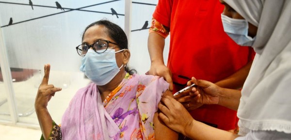 করোনা টিকা দেওয়ার অগ্রাধিকার পাবেন যারা