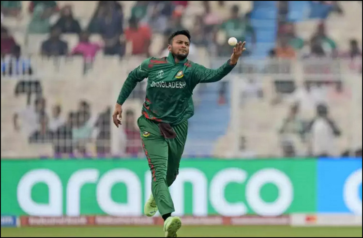 টেস্ট, ওয়ানডে ও টি-টোয়েন্টিতে সর্বোচ্চ উইকেট কার, কোথায় অবস্থান সাকিবের