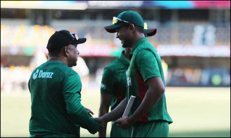 তাসকিনের টেস্ট না খেলা নিয়ে মুখ খুললেন সুজন!