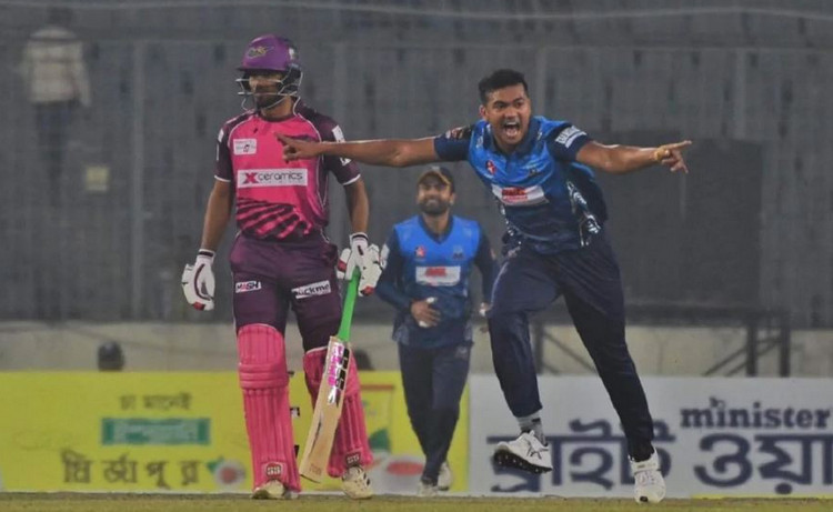 উল্টে যেতে পারে সব হিসাব ঢাকায় যোগ দিলো তারকা ক্রিকেটার!