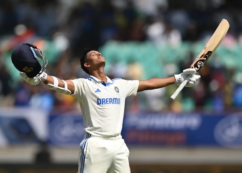 ভারত-ইংল্যান্ড টেস্টে ইতিহাস গড়ছেন জয়সওয়াল ও সরফরাজ