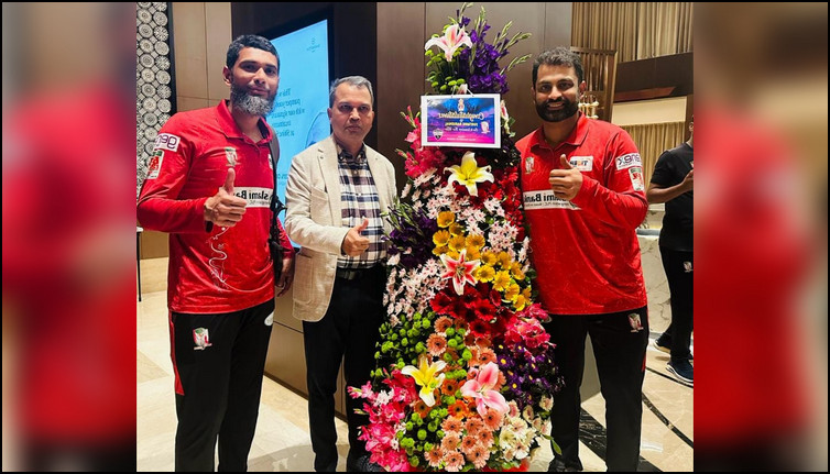 বরিশালকে ফুলেল শুভেচ্ছা জানিয়ে মুখ খুললো রংপুর