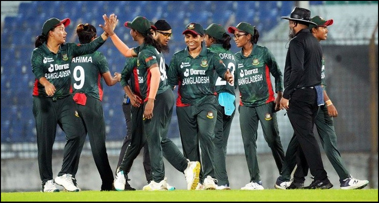 ছিনতাইয়ের কবলে মূল্যবান জিনিস হারালেন বাংলাদেশ নারী দলের তারকা ক্রিকেটার