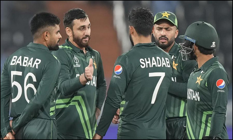 পাকিস্তানের প্রধান কোচ হওয়ার দৌড়ে অস্ট্রেলিয়ার তারকা ক্রিকেটার!