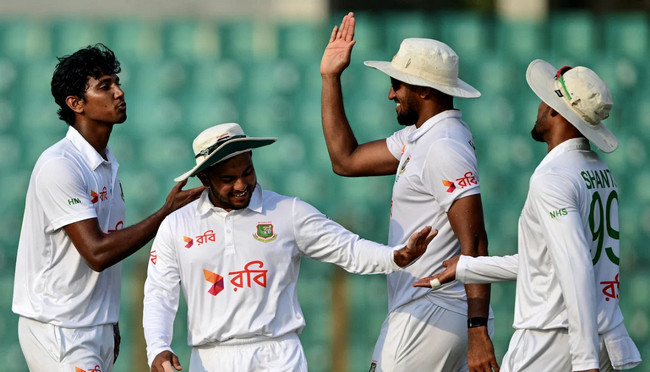 তৃতীয় দিন শেষে হাসানের অগ্নিঝরা বোলিংয়ে আশার আলো দেখছে বাংলাদেশ
