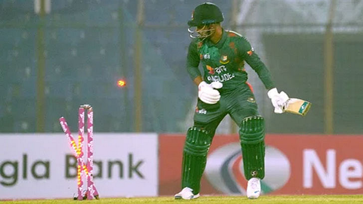 শুরুতেই ৩ উইকেট হারিয়ে বিপদে বাংলাদেশ