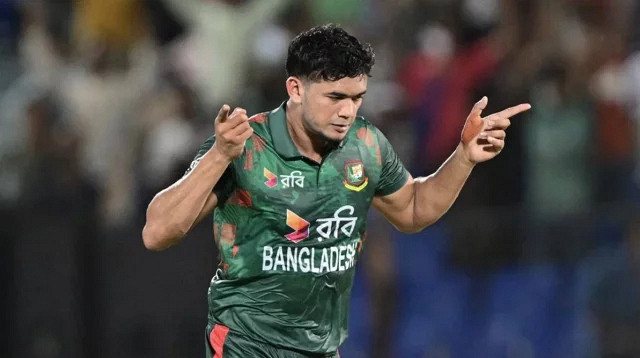 আইসিসি টি-টোয়েন্টি বোলারদের র্যাঙ্কিংয়ে চমক দেখিয়ে শীর্ষে তাসকিন