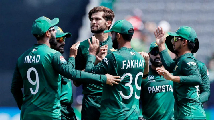 সুপার এইটে যেতে এখন যেসব সমীকরণ মেলাতে হবে পাকিস্তানকে