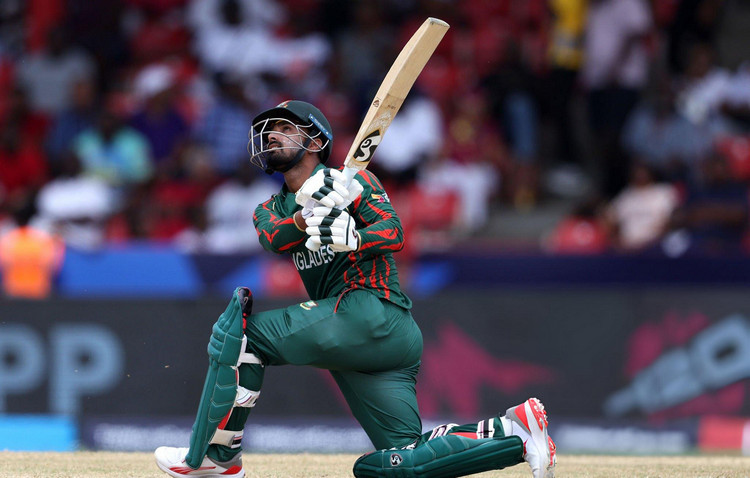 ব্যাটিং বিপর্যয়ে বাংলাদেশ, দেখেনিন সর্বশেষ স্কোর