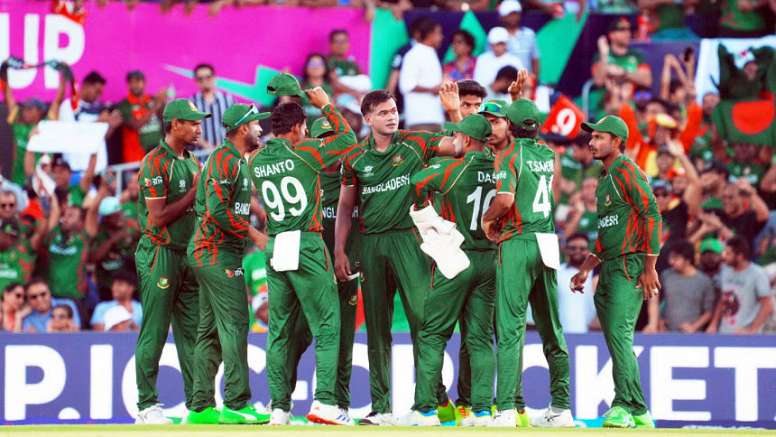 সুপার এইট শেষে শীর্ষ পাঁচ উইকেট শিকারি বোলারের তালিকায় আছেন এক বাংলাদেশী