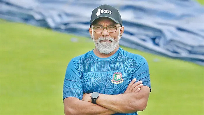 জানা গেল আর যত দিন বাংলাদেশের হেড কোচের দায়িত্ব পালন করবেন চন্ডিকা হাথুরু সিংহে