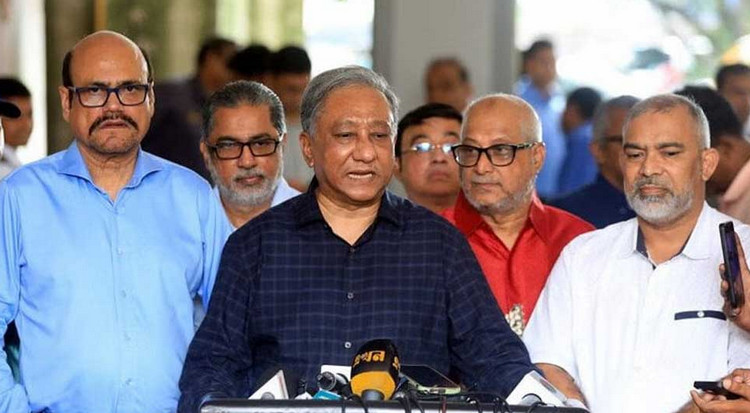 কষ্ট নিয়ে দায়িত্ব ছাড়ার ঘোষণা পাপনের, বদলে যাচ্ছে বিসিবি