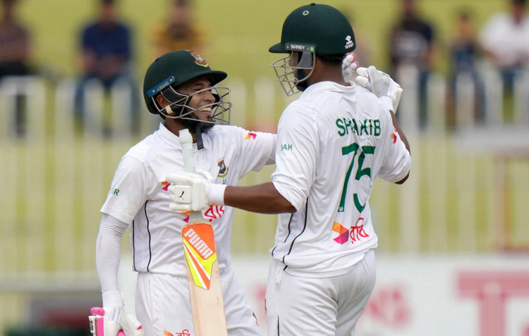 পাকিস্তানের বিপক্ষে ইতিহাস গড়ে সিরিজ জিতে ম্যাচ সেরা ও সিরিজ সেরা হলেন যিনি