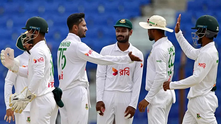 ইংল্যান্ডকে উড়িয়ে দিল শ্রীলঙ্কা, টেস্ট চ্যাম্পিয়নশিপের পয়েন্ট টেবিলে বড় পরিবর্তন