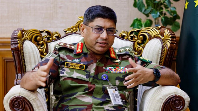 বার্তা সংস্থা রয়টার্সকে অবিশ্বাস্য তথ্য দিলেন সেনাপ্রধান ওয়াকার-উজ-জামান, সারা দেশে উঠলো ঝড়