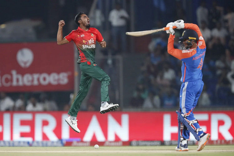ভারতের বিপক্ষে ৩য় টি-২০ ম্যাচের জন্য একাদশ ঘোষণা করলো বাংলাদেশ, কপাল পুড়লো যাদের