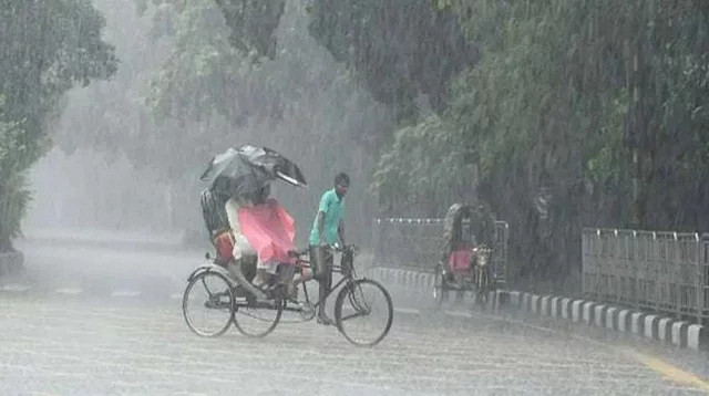 তিন দিনের আবহাওয়া পূর্বাভাস: দেশের বিভিন্ন স্থানে হালকা বৃষ্টির সম্ভাবনা