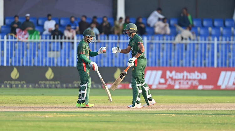 মাহমুদউল্লাহর ৯৮ ও মিরাজের ফিফটিতে আফগানিস্তানকে বিশাল রানের টার্গেট দিল বাংলাদেশ