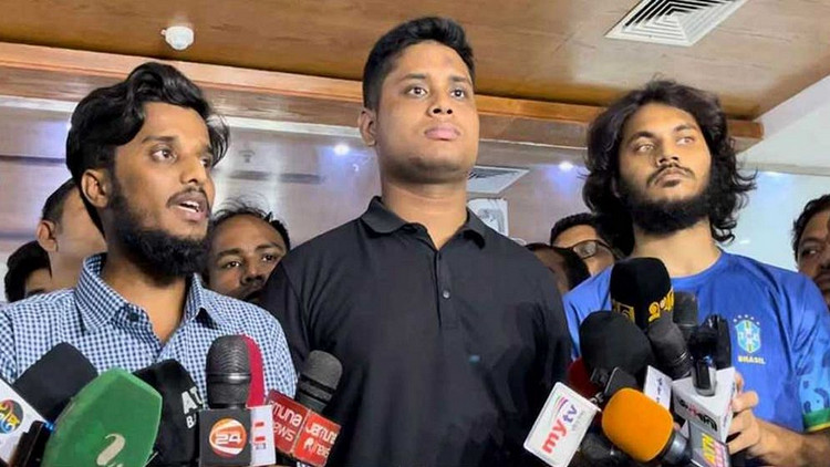 অন্তর্বর্তী সরকারের উপদেষ্টা নিয়োগে ও বিভিন্ন বিষয় নিয়ে আসলো কঠিন সিদ্ধান্ত