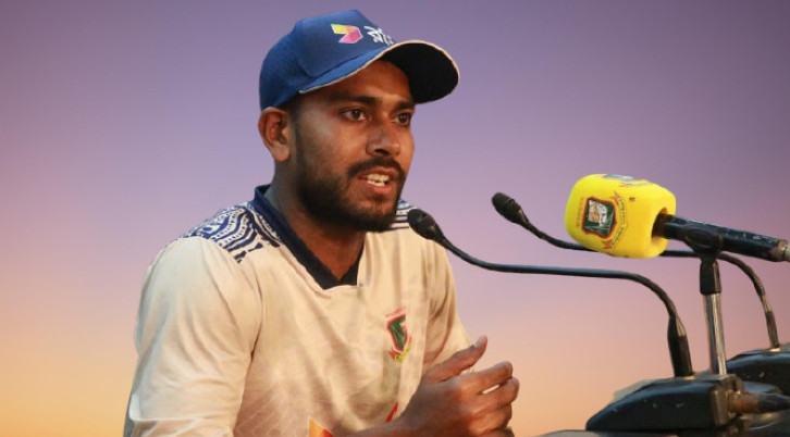 ক্রিকেট বিশ্বকে অবাক করে ইনিংস ঘোষণার পর ম্যাচ হেরে সরাসরি যাকে দায়ি করলেন বাংলাদেশ অধিনায়ক মিরাজ