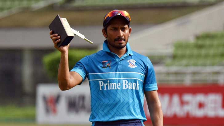 ব্যাটিংয়ে নেমেই সেঞ্চুরির দেখা পেলেন সাব্বির, বিজয়ের ফিফটি