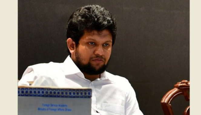 হঠাৎ করেই ভারতকে নিয়ে যা বললেন মাহফুজ আলম