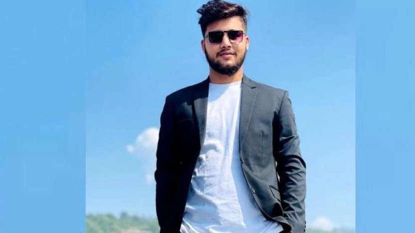 এইমাত্র পাওয়া: পালিয়ে গেলেন গু*লি ছুড়তে ছুড়তে, দুই পু*লি*শসহ চারজন আ*হ*ত