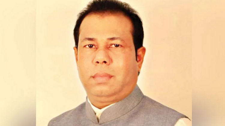৪০০ কোটি নয় শেখ হাসিনার পিয়নের অ্যাকাউন্টে জমা বিশাল অংকের টাকা