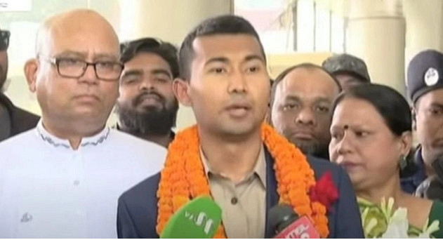 এইমাত্র পাওয়া : অবশেষে দেশে ফিরলেন সাকিব, বললেন........