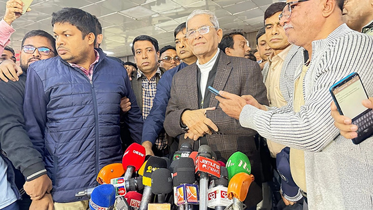 বিএনপি চেয়ারপার্সন খালেদা জিয়া লন্ডন যাচ্ছেন কবে জানালেন মির্জা ফখরুল