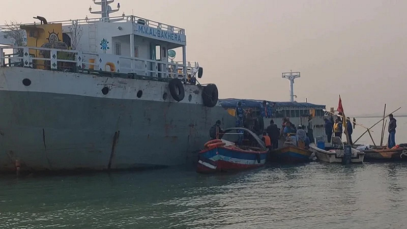 ব্রেকিং নিউজ: দেশ জুড়ে শোকর ছায়া, ১২ ঘণ্টায় ১০ মরদেহ উদ্ধার, যা জানালেন লিটন