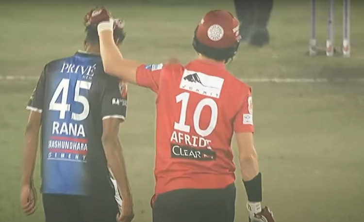 বিপিএলে ম্যাচ চলাকালীন নাহিদ রানাকে নিয়ে অবিশ্বাস্য কান্ড করলেন শাহিন আফ্রিদি