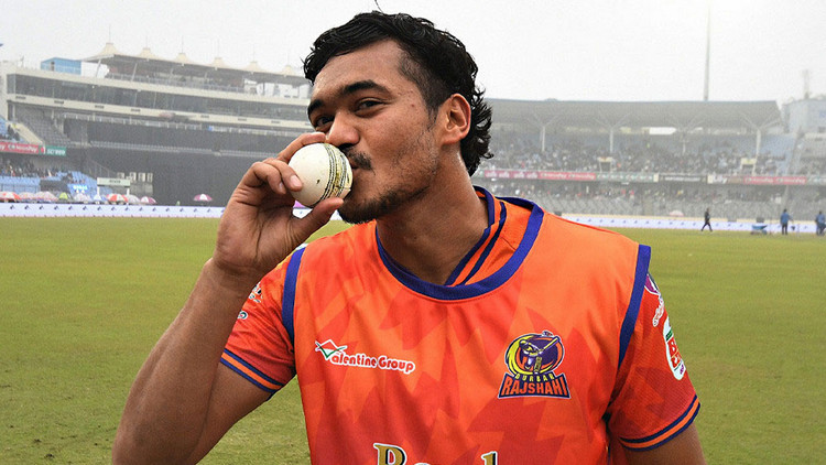 তাসকিন আহমেদকে নিয়ে পাকিস্তানি কোচের অবিশ্বাস্য মন্তব্য