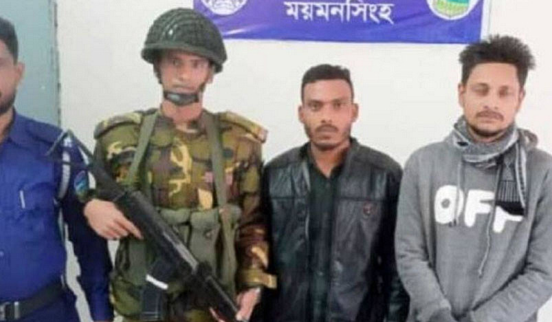 ব্রেকিং নিউজ: ২ সমন্বয়ককে গ্রেপ্তার করলো যৌথ বাহিনী