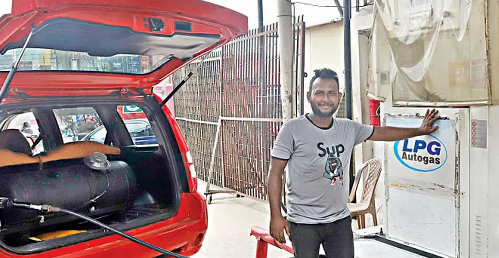 কমলো এলপিজির দাম, দেখেনিন নতুন মূল্য তালিকা