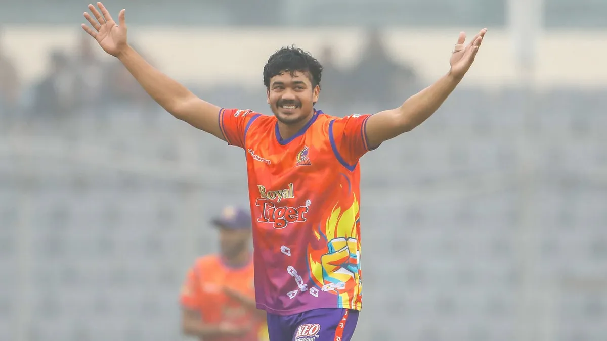 রেকর্ডবুক এলোমেলো করে নতুন ইতিহাস লিখেলেন তাসকিন