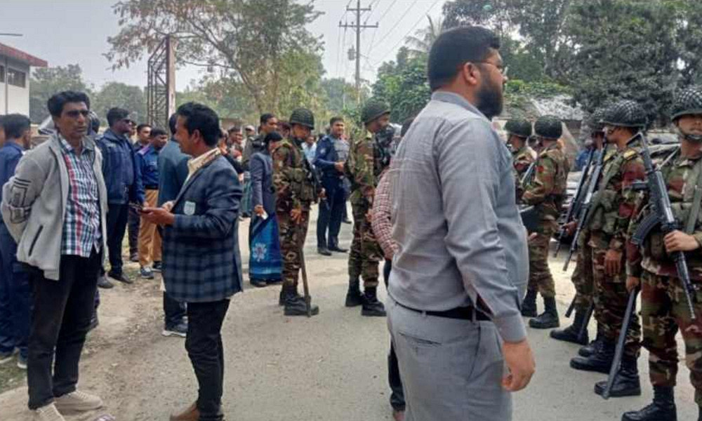 ব্যাপক সংঘর্ষ: আহত ১৫, ১৪৪ ধারা জারি