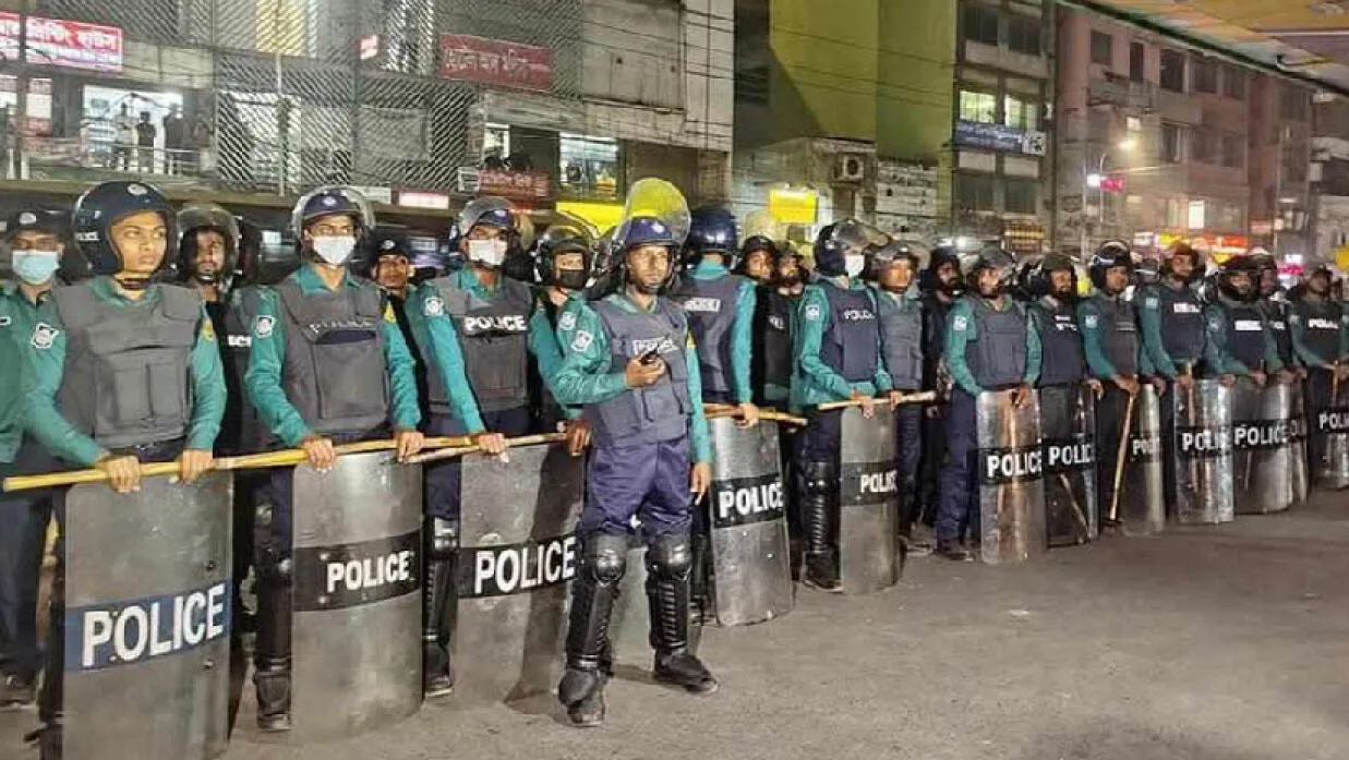 মহাখালীতে অতিরিক্ত পুলিশ মোতায়েন