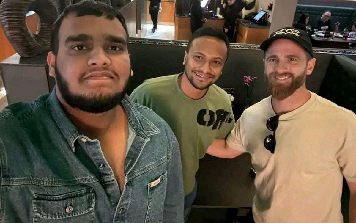 ফিরছেন সাকিব