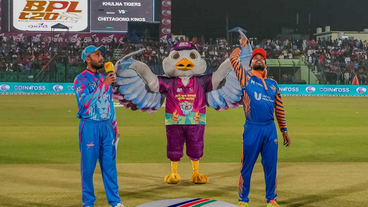 আজ ফাইনালে উঠার লড়াইয়ে মুখোমুখি খুলনা-চিটাগং