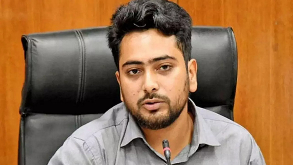 নাহিদ ইসলামের পদত্যাগের সময় জানা গেল
