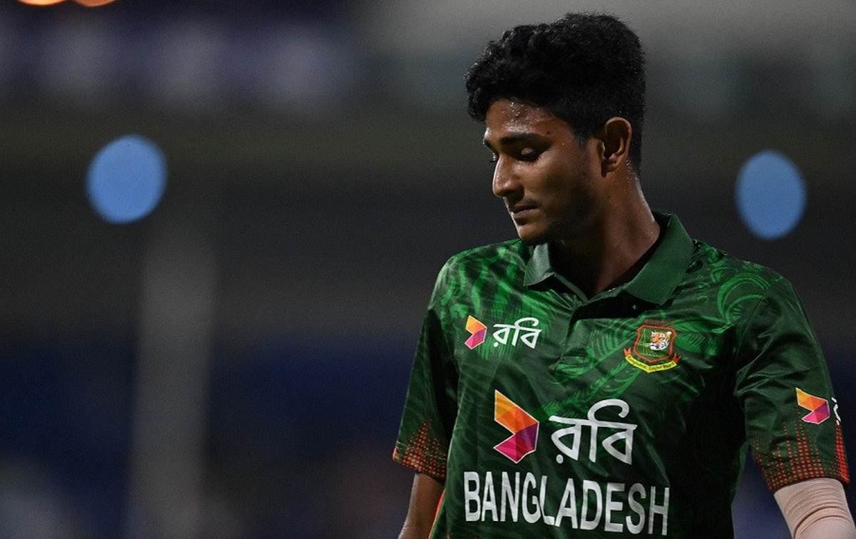 নাহিদ মিরাজের বোলিং তোপে পাকিস্তান, দেখেনিন সর্বশেষ স্কোর