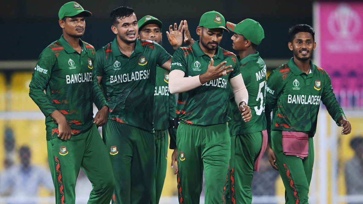 চ্যাম্পিয়ন্স ট্রফি: বাংলাদেশ ৩৪০