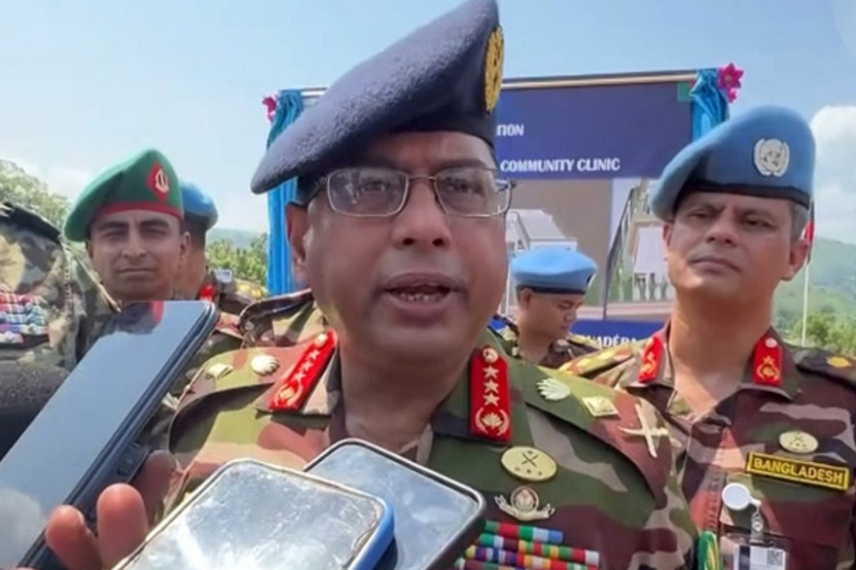 সেনাপ্রধানের বক্তব্যে ভারতীয় গণমাধ্যমে উত্তেজনা, পাকিস্তানে ভিন্ন প্রতিক্রিয়া