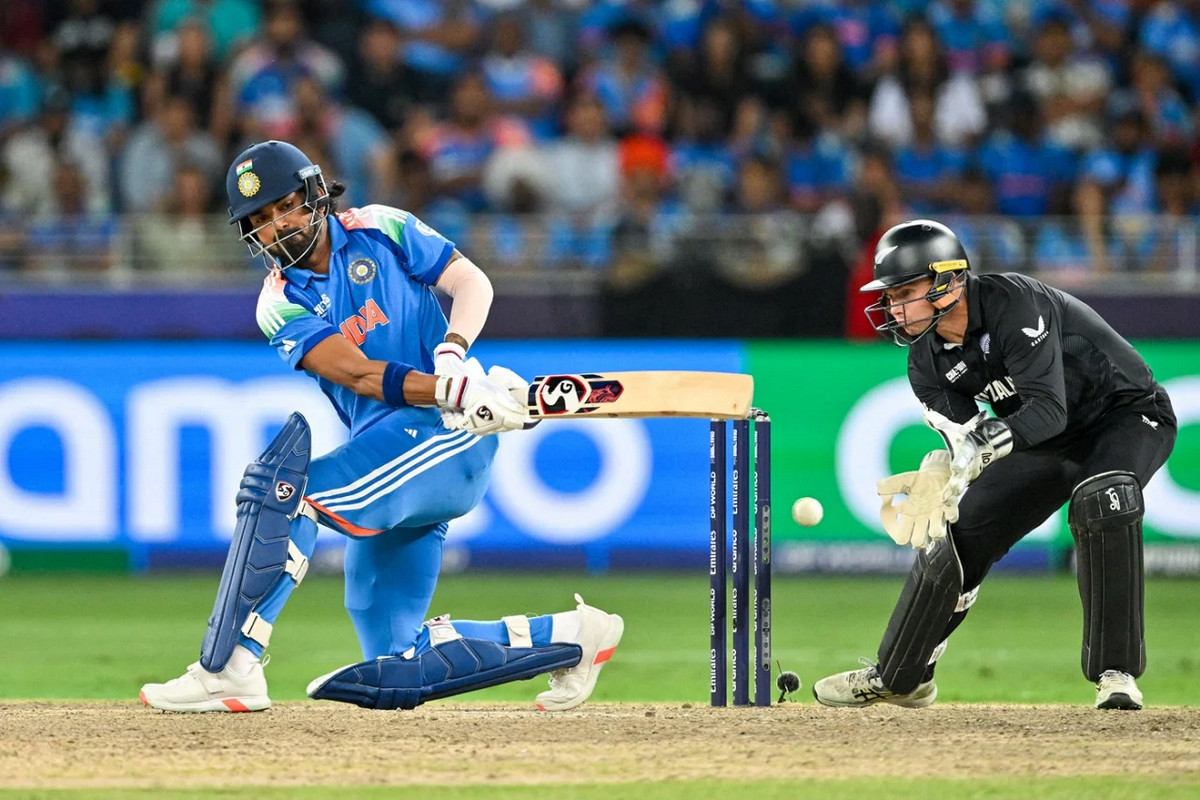 চরম নাটকীয়তায় শেষ হলো ভারত ও নিউজিল্যান্ডের মধ্যকার ফাইনাল ম্যাচ